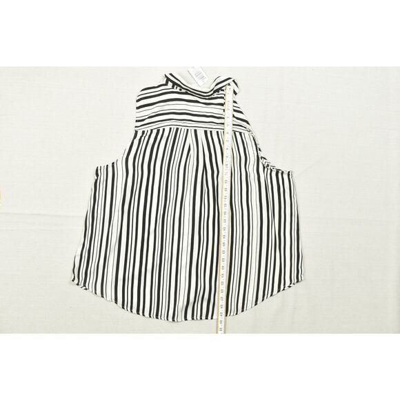 NEW Torrid Plus Size 3X Madison Georgette Sleeveless Button-Up Shirt - Picture 5 of 8